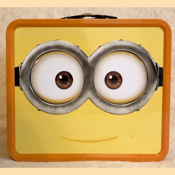 Lot Minion Despicable Me 2 lunchbox goggles and 2 Bob Carl blink toys - Picture 2 of 12